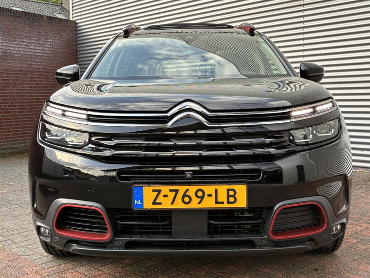 Vehicle Image 12