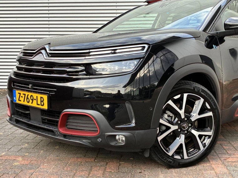 Vehicle Image 35