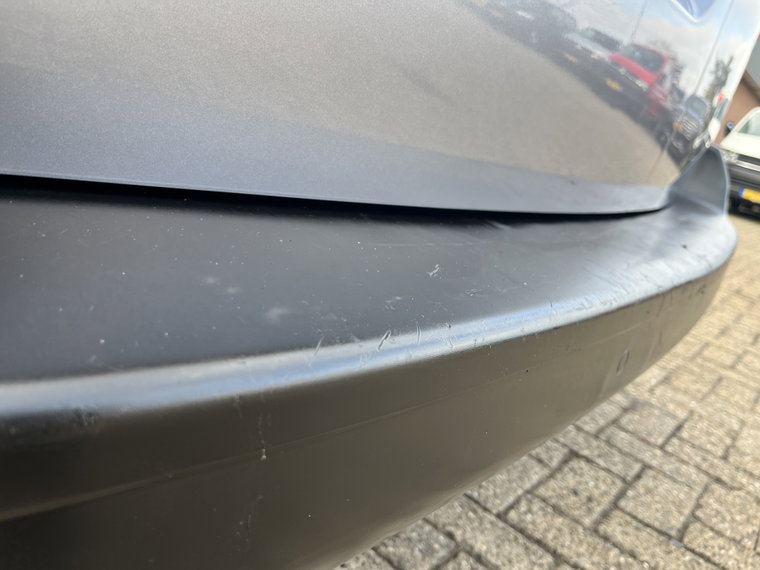 Vehicle Image 41