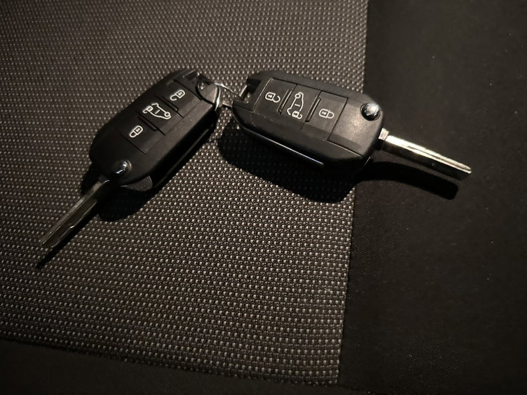 Vehicle Image 16