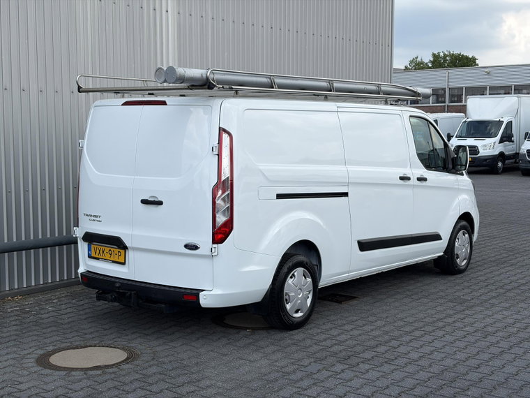 Vehicle Image 33