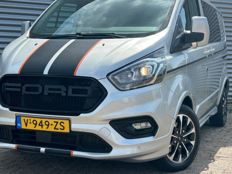 Vehicle Image 8