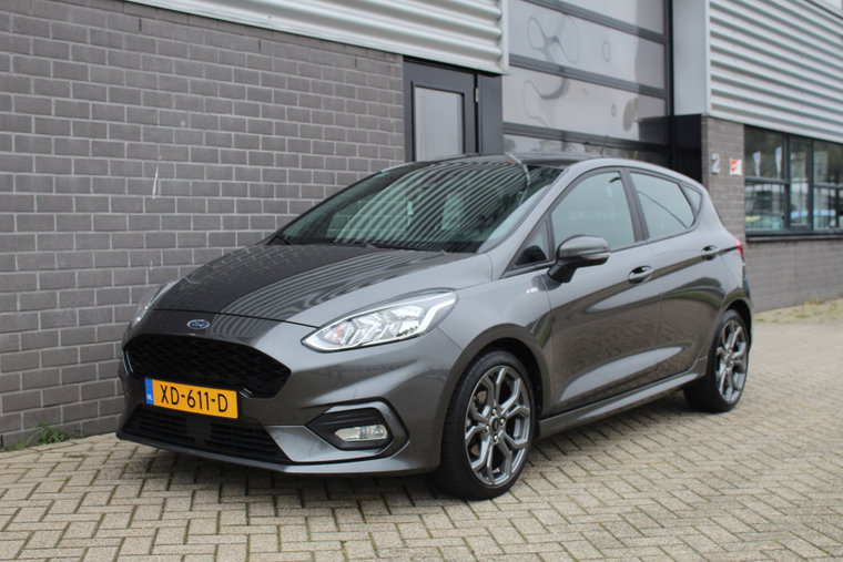 Vehicle Image 4