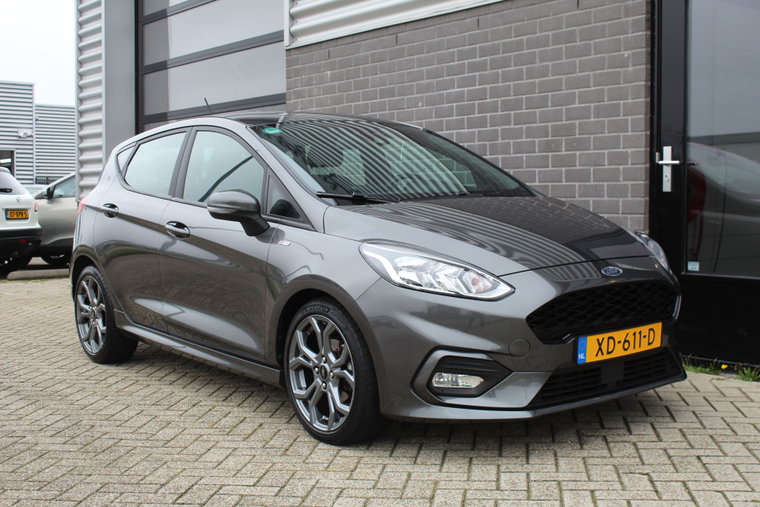 Vehicle Image 6