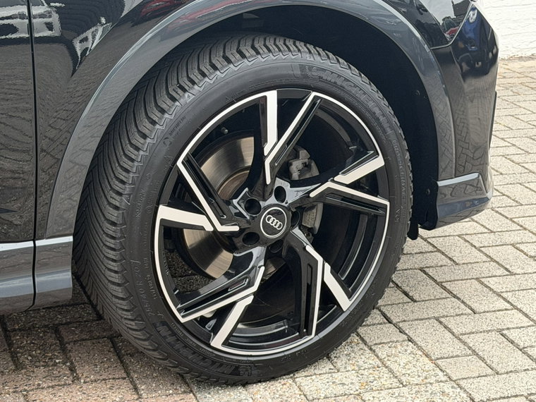 Vehicle Image 33