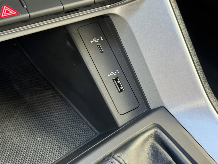 Vehicle Image 42
