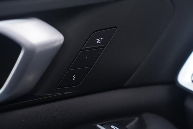Vehicle Image 40