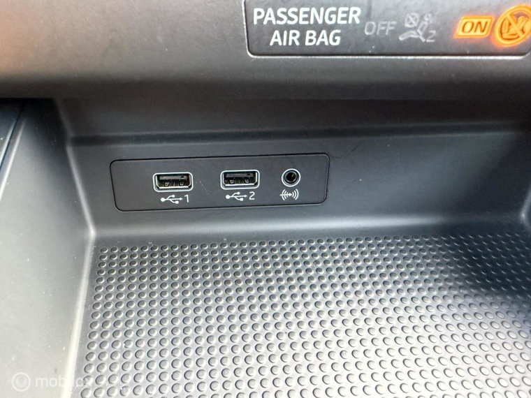 Vehicle Image 48