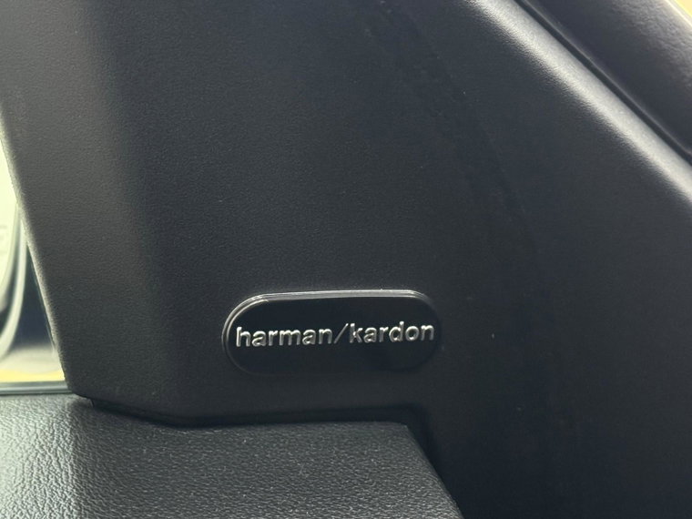 Vehicle Image 33