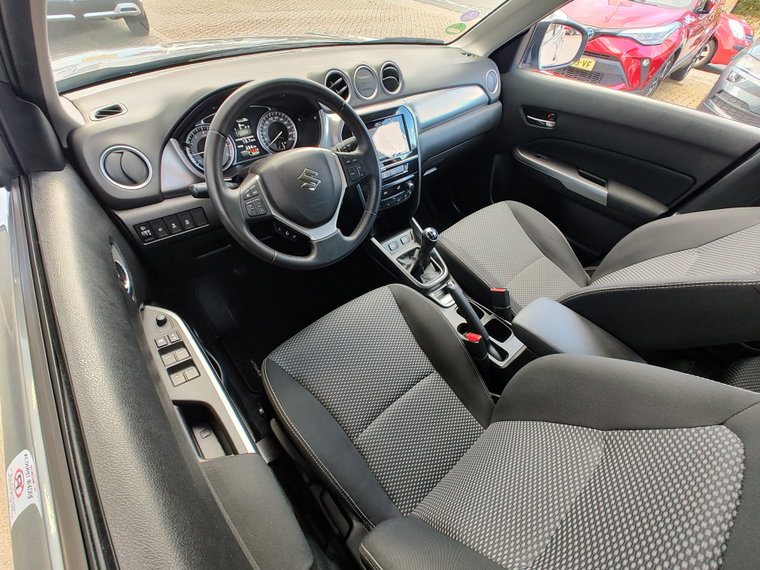 Vehicle Image 13