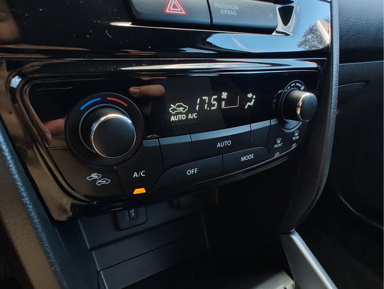 Vehicle Image 16