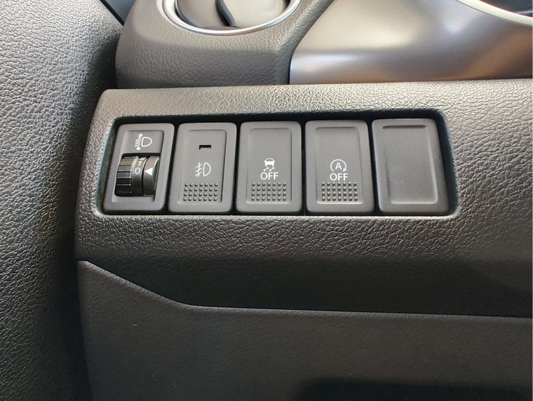 Vehicle Image 25
