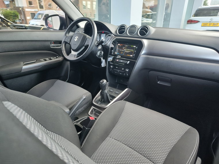 Vehicle Image 9