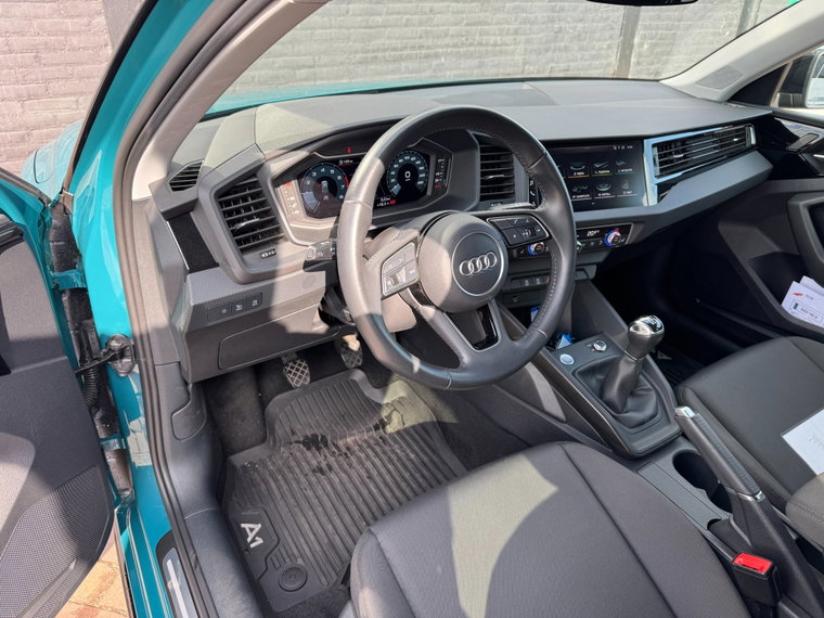 Vehicle Image 15