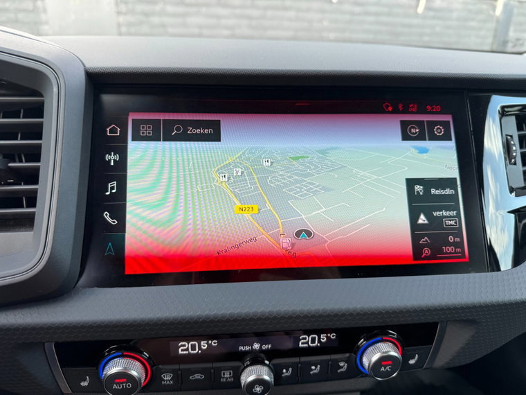 Vehicle Image 21
