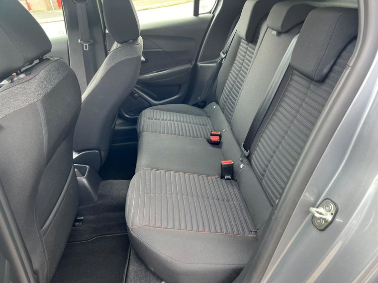 Vehicle Image 16