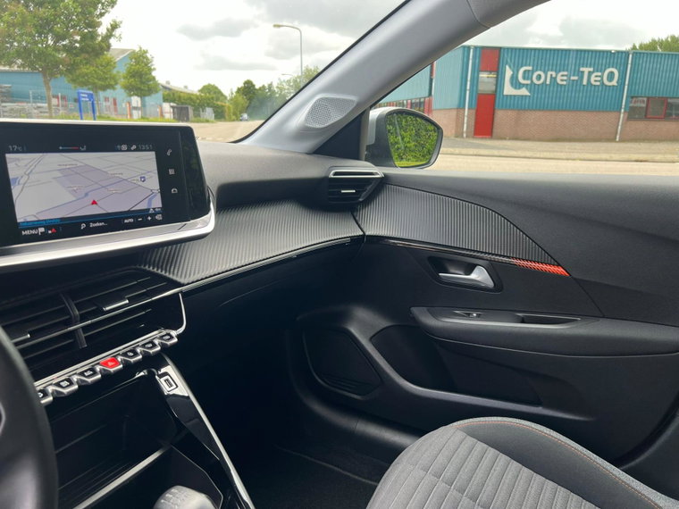 Vehicle Image 21