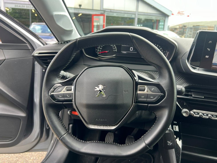 Vehicle Image 23