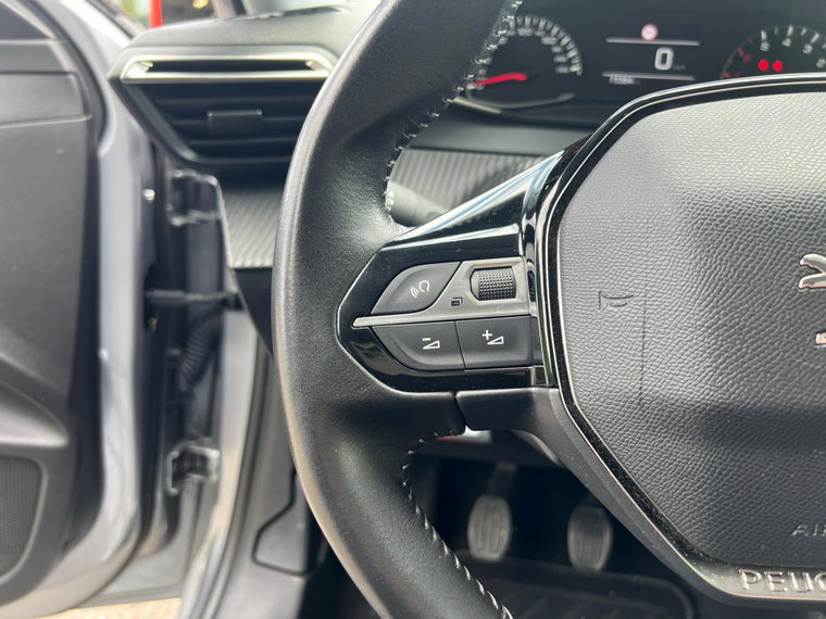 Vehicle Image 24