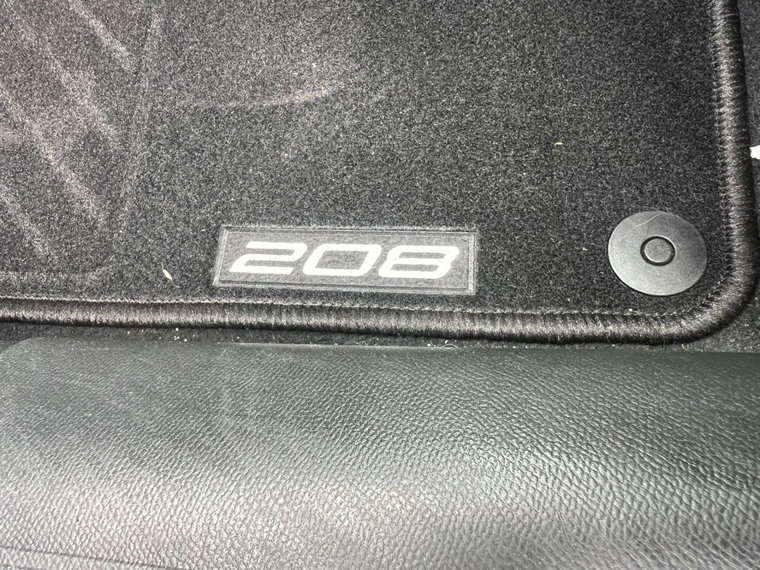 Vehicle Image 26