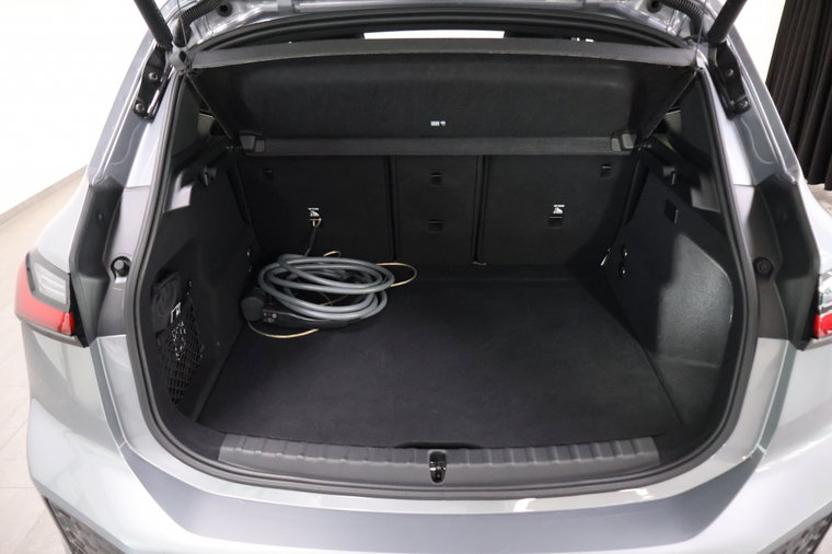 Vehicle Image 38
