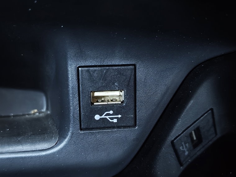 Vehicle Image 22