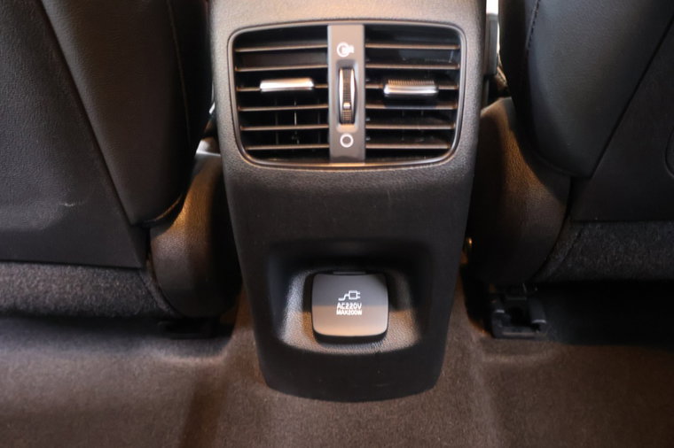 Vehicle Image 33