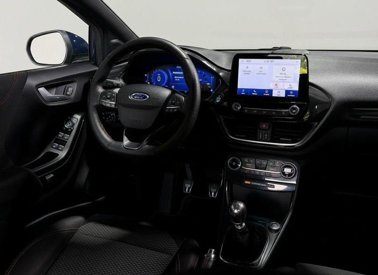 Vehicle Image 15