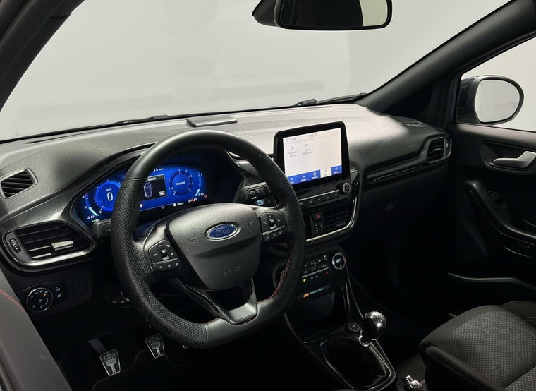 Vehicle Image 23