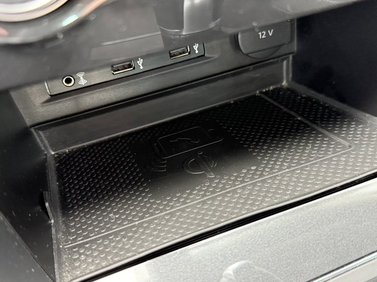 Vehicle Image 28