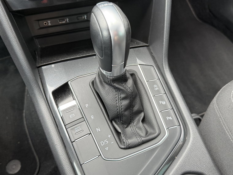 Vehicle Image 29