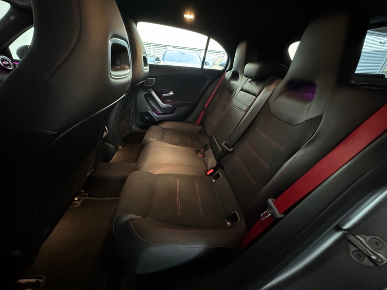 Vehicle Image 30