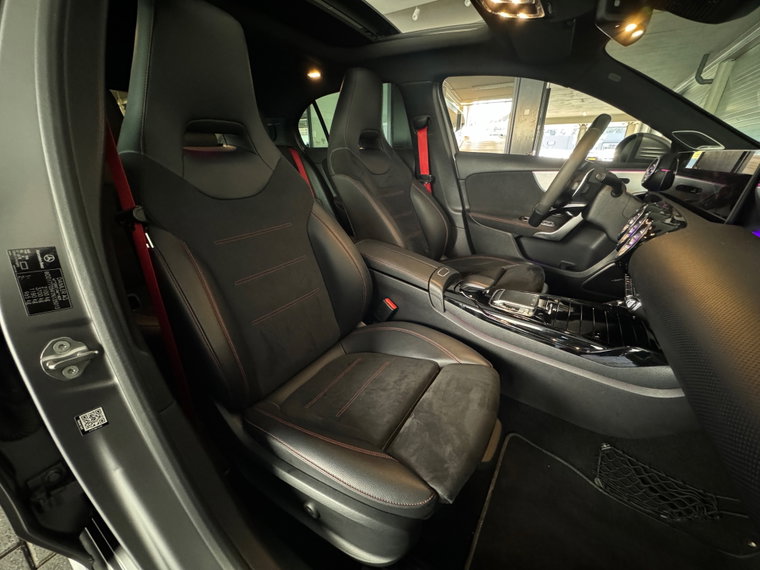 Vehicle Image 36