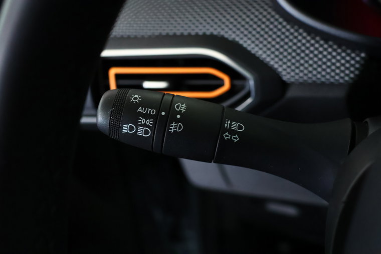 Vehicle Image 23