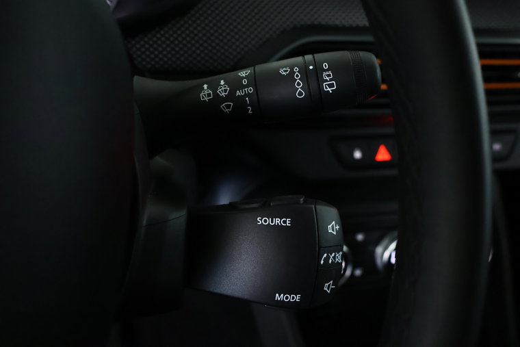 Vehicle Image 24