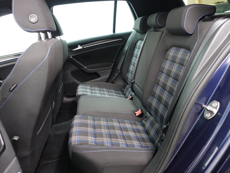 Vehicle Image 27
