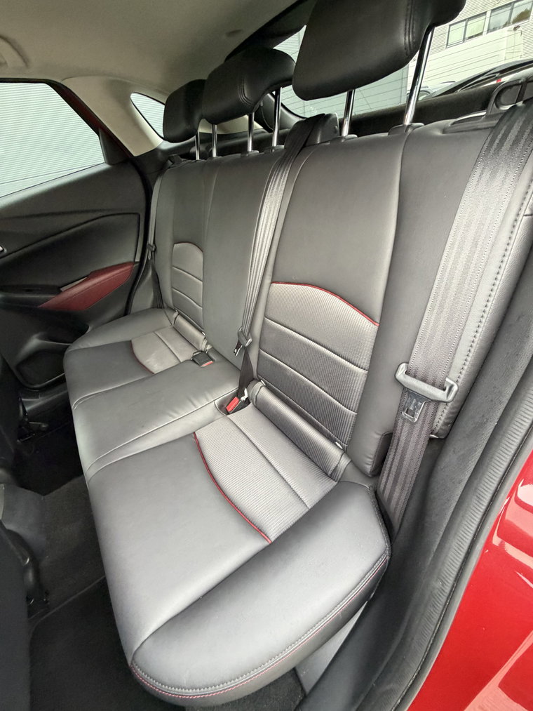 Vehicle Image 13