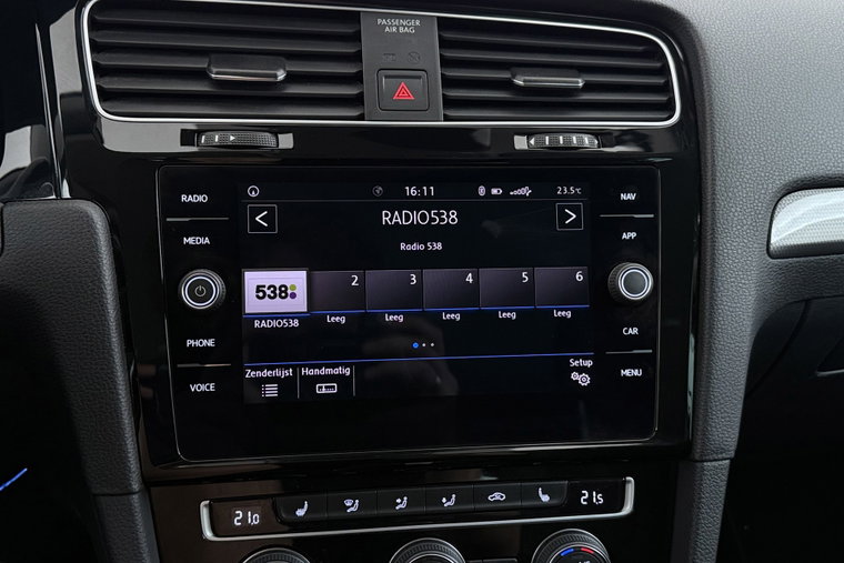 Vehicle Image 21