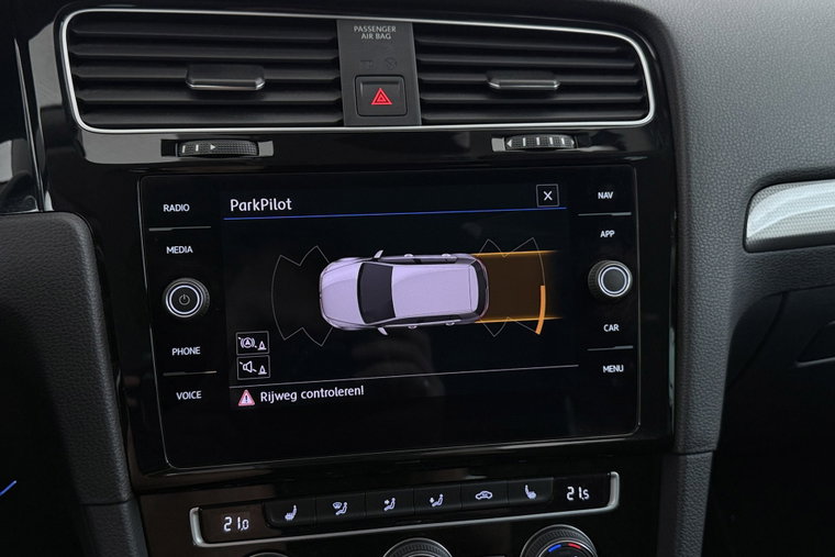 Vehicle Image 23