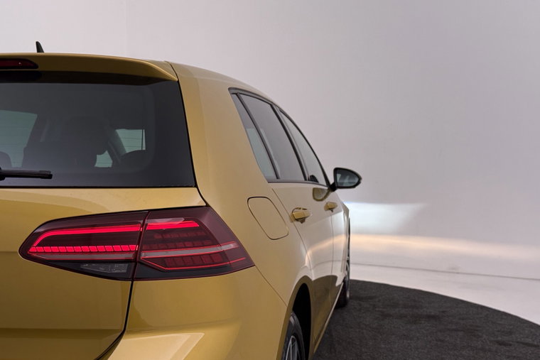 Vehicle Image 40