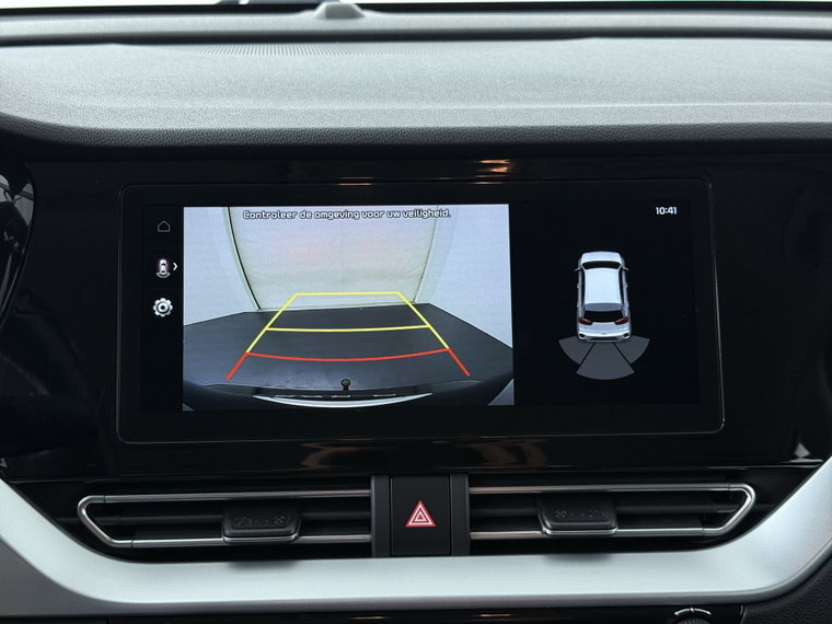 Vehicle Image 30
