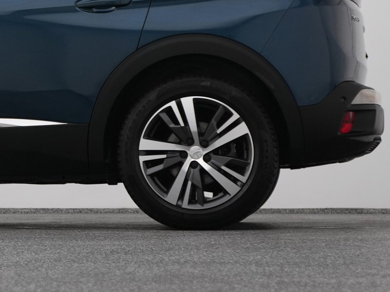 Vehicle Image 40