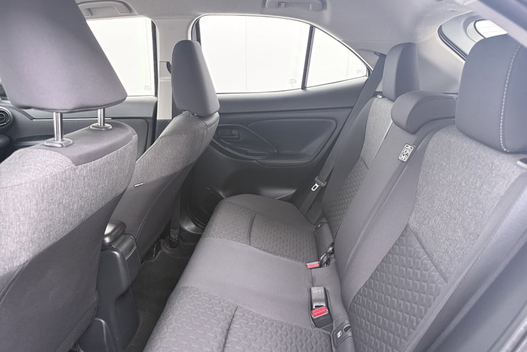 Vehicle Image 12