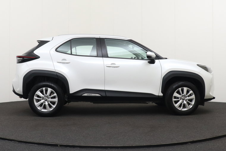 Vehicle Image 6