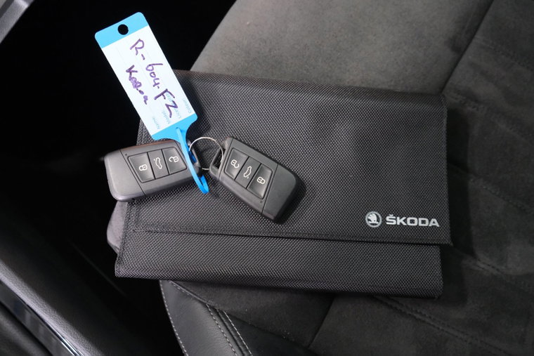 Vehicle Image 35