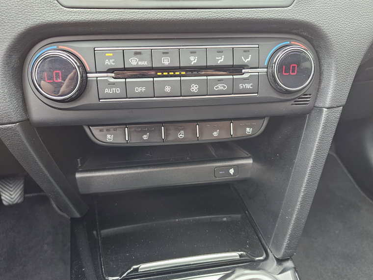 Vehicle Image 33