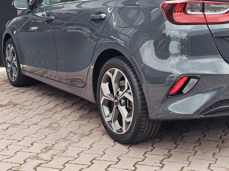 Vehicle Image 47