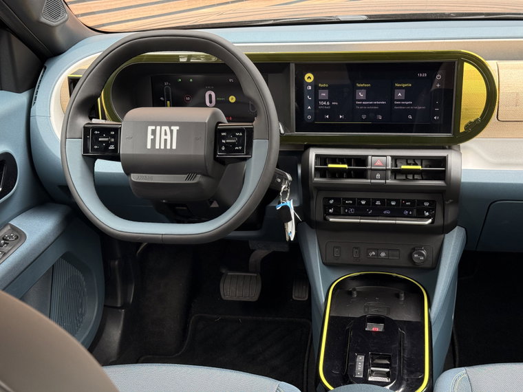 Vehicle Image 21