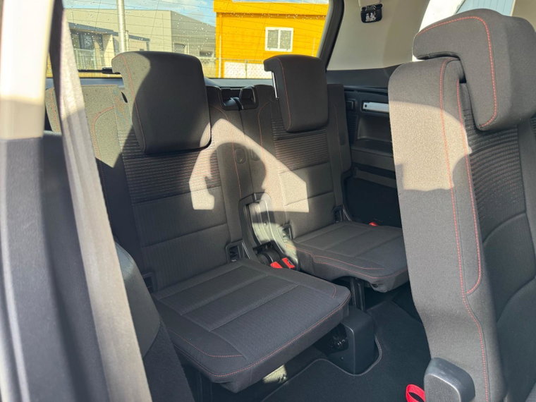 Vehicle Image 26