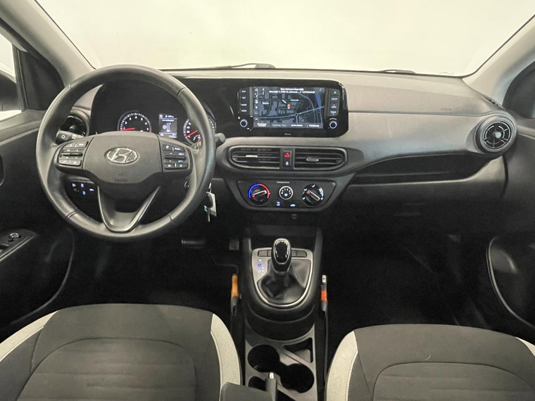 Vehicle Image 11